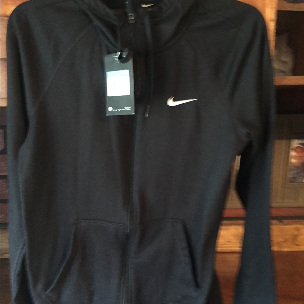 Brand New Women’s Nike jacket